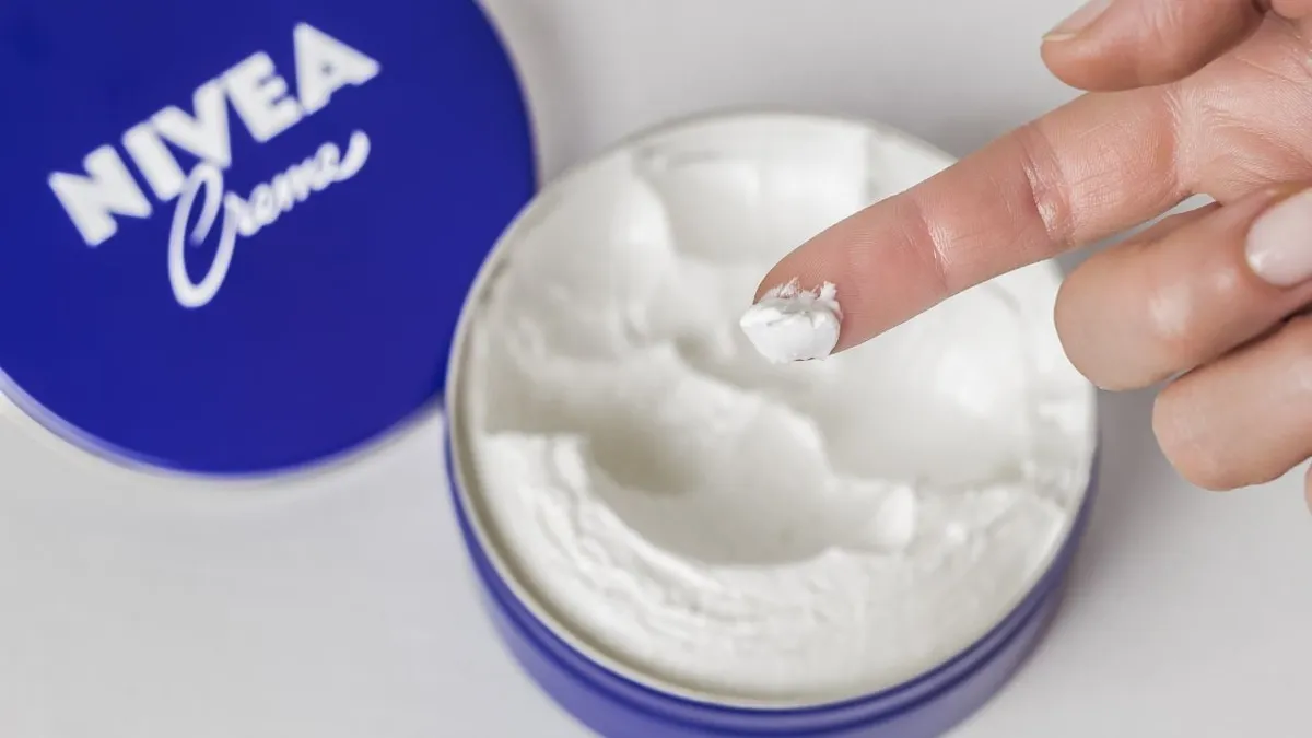 Nivea‑Creme: Der vielseitige Klassiker im blauen Tiegel
